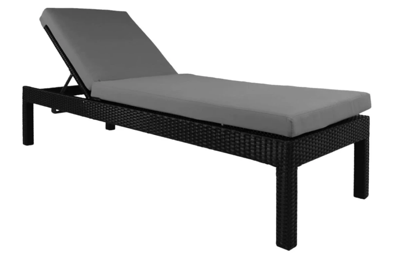 Rattan Sunbed Grey cushions